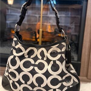 Coach Peyton Op art hobo